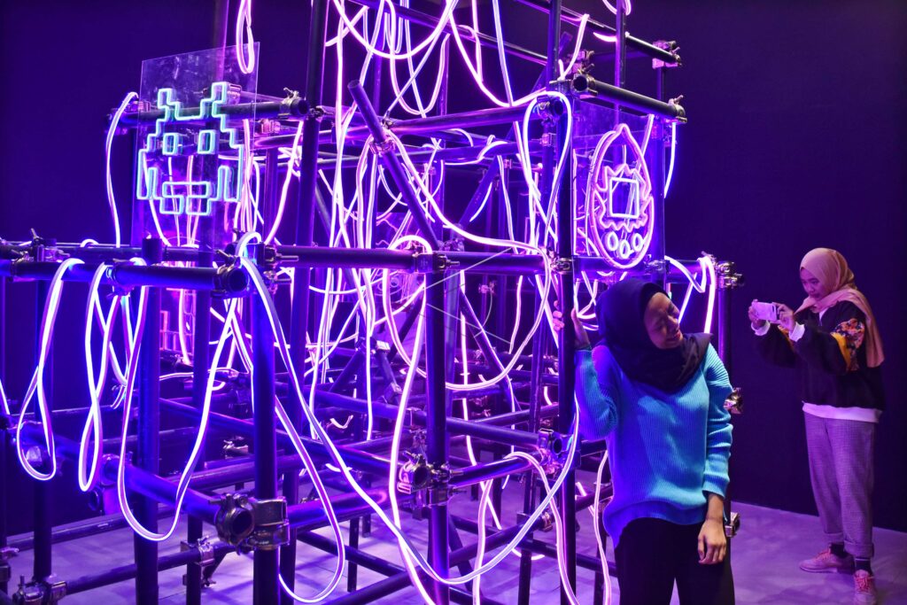 USS ARCADE PHOTO SPOTS