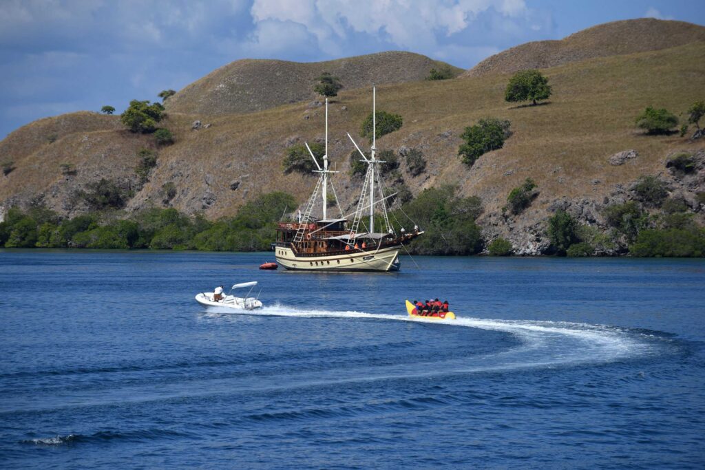 KOMODO NATIONAL PARK TOUR